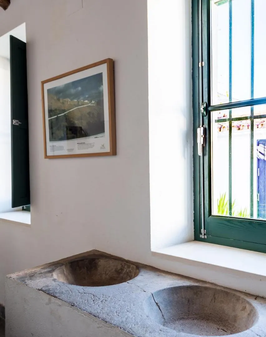 Casa Del Ingeniero , Alberca 4 Hab 8 Pers 3 Chimeneas Con Horno Guest House Puerto de la Laja 0*,  Spain