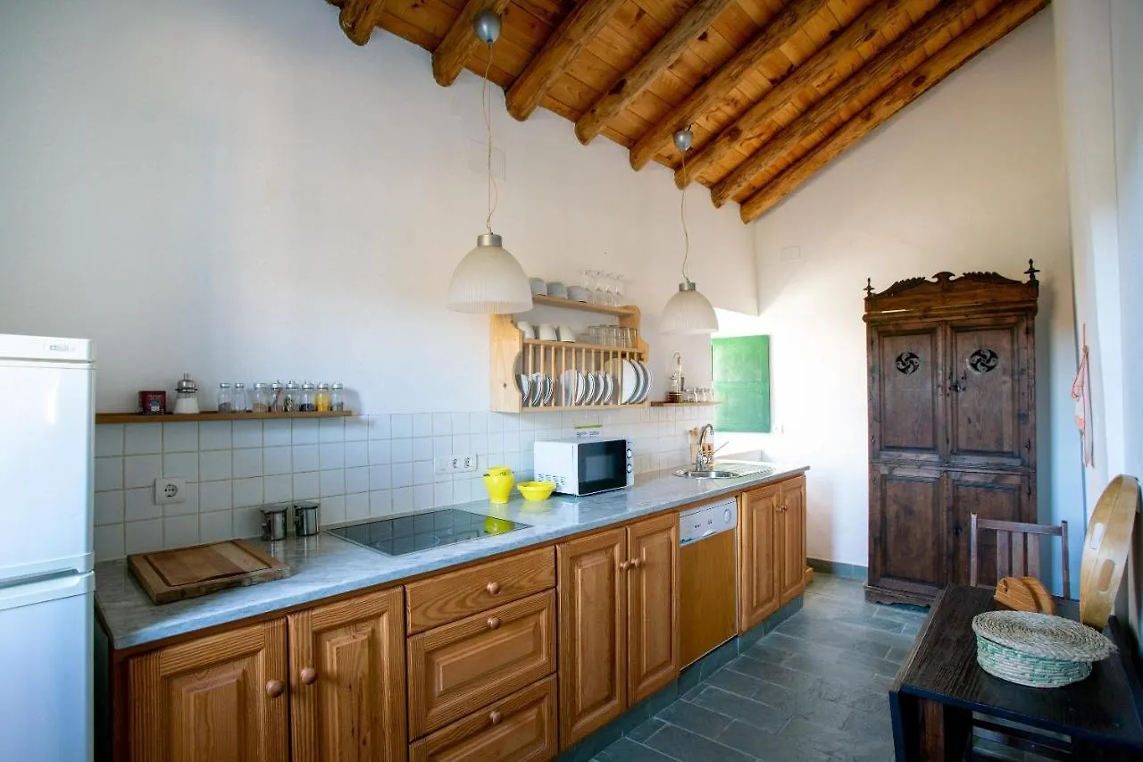 Casa Del Ingeniero , Alberca 4 Hab 8 Pers 3 Chimeneas Con Horno Guest House Puerto de la Laja 0*,  Spain
